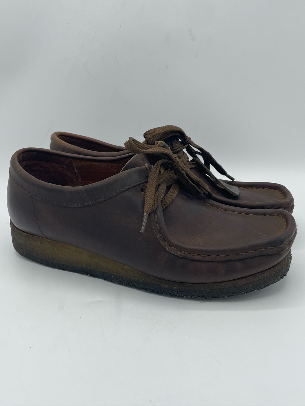 Clarks Collection Wallabee Originals Brown Leather Lace-Up Comfort Shoe.
